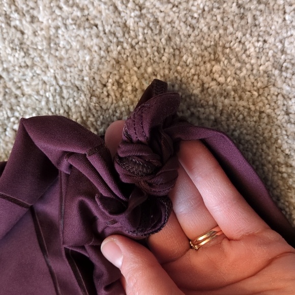 Athleta maroon side tie Chi tank size large - Picture 7 of 8